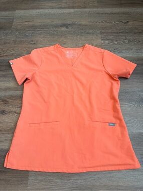 FIGS Casma Scrub Top Coral Medium Nurse Medical Uniform V Neck Stretch Workwear